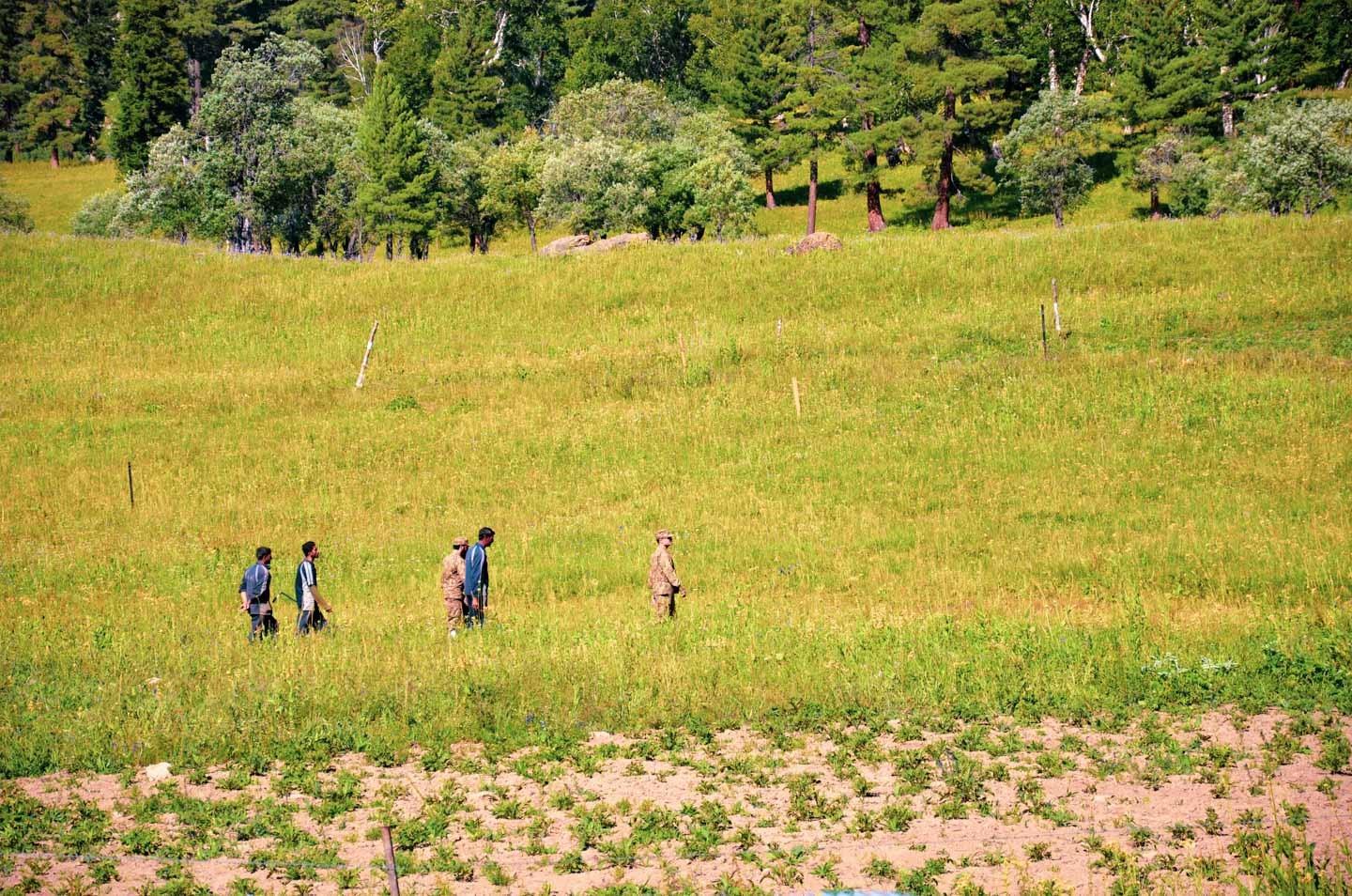 Army troops guide visitors