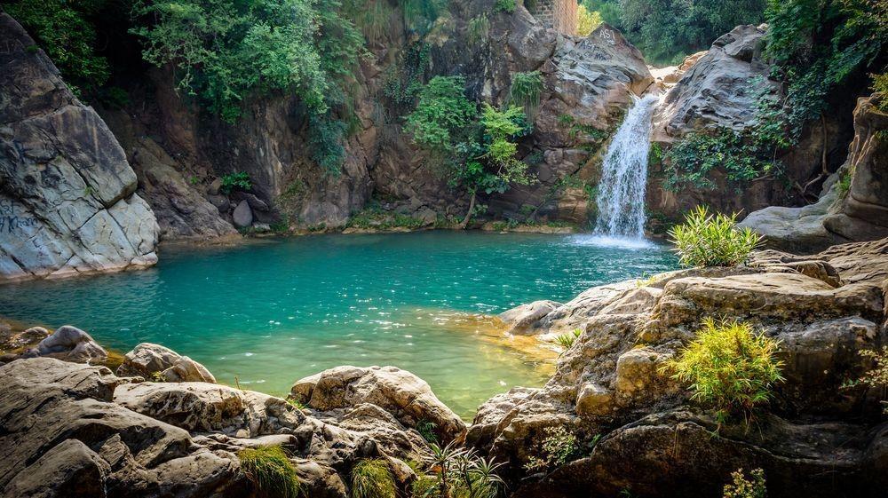 stunning view of Neela Sandh waterfall